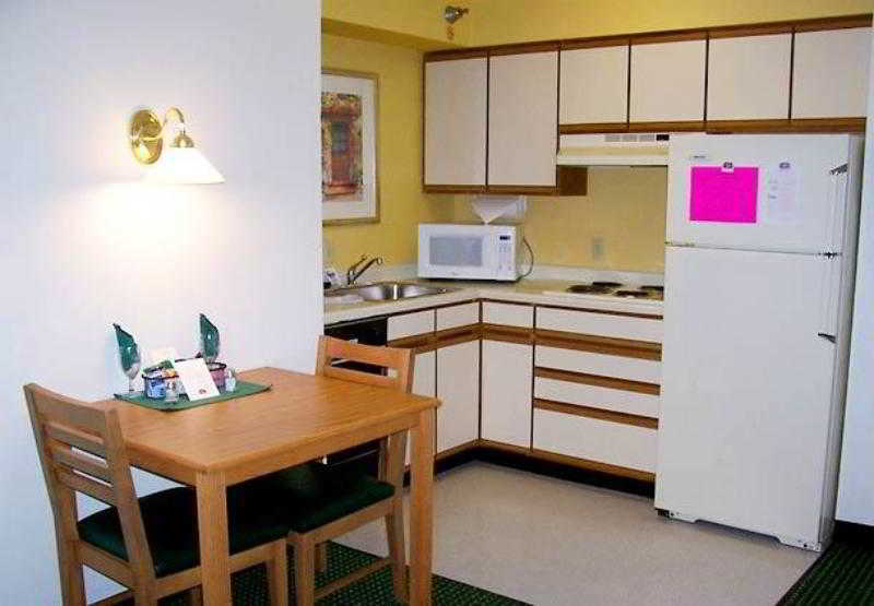 Residence Inn Canton North Canton Zimmer foto